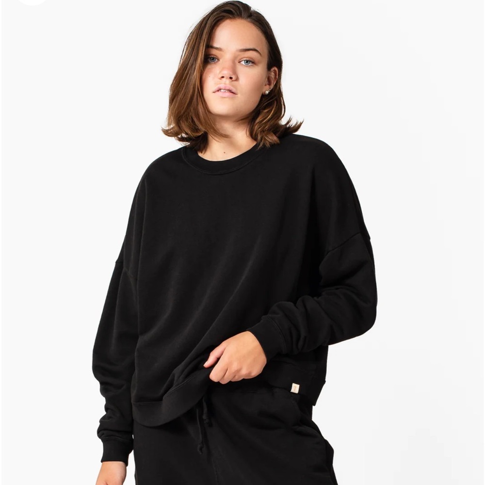 NWT! TKEES Crew Sweatshirt in Vintage Black